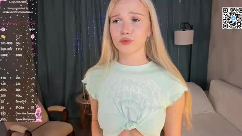 Angel girl online show from April 2026 08:58:02 PM