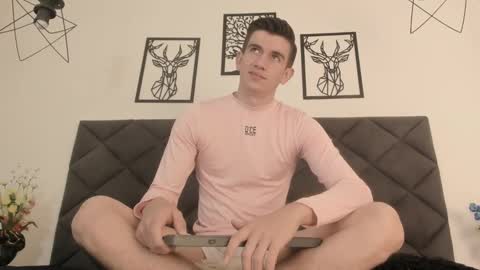 mikael online show from February 2025 08:58:01 AM