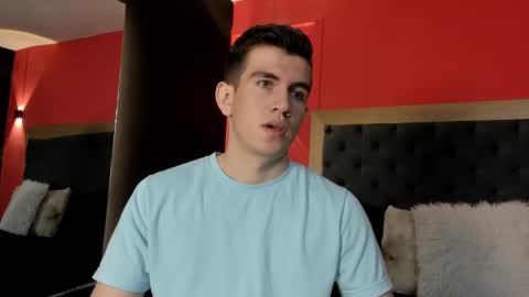 mikael online show from September 2025 10:48:02 AM