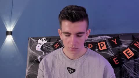 mikael online show from October 2025 04:09:02 AM