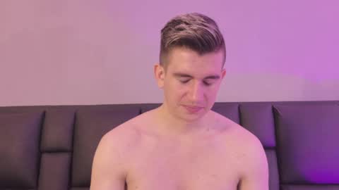 mikael online show from April 2026 03:15:01 AM