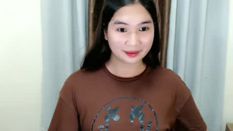 Kyla online show from November 2025 07:06:02 AM