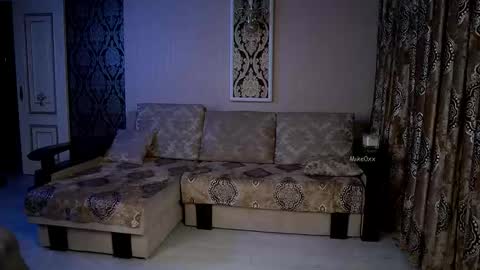 Snapshot of mike0xx chatting on December 2025 04:42:02 AM mike0xx online show from December 2025 04:42:02 AM