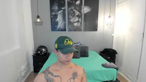 Snapshot of mike2_wills chatting on December 2024 01:08:01 AM Mike2 wills online show from December 2024 01:08:01 AM