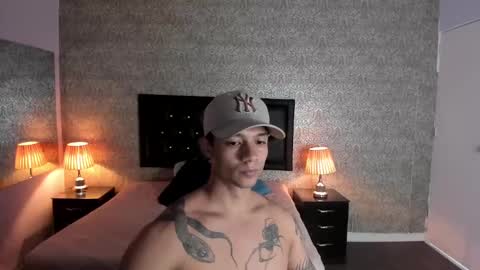 Snapshot of mike2_wills chatting on December 2024 10:03:01 AM Mike2 wills online show from December 2024 10:03:01 AM