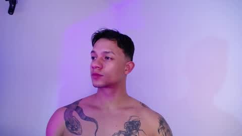 Snapshot of mike2_wills chatting on December 2024 04:31:01 PM Mike2 wills online show from December 2024 04:31:01 PM