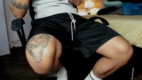 Snapshot of mike2_wills chatting on December 2024 03:26:02 AM Mike2 wills online show from December 2024 03:26:02 AM