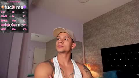 Snapshot of mike2_wills chatting on January 2025 06:35:02 AM Mike2 wills online show from January 2025 06:35:02 AM