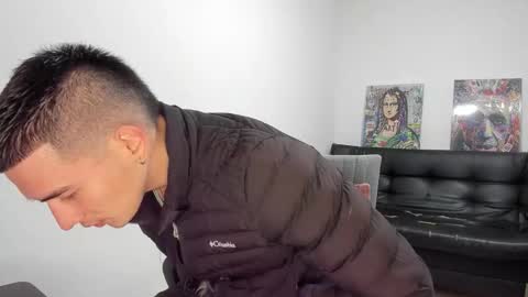 Snapshot of mike3xxx chatting on September 2025 12:43:01 AM mike3xxx online show from September 2025 12:43:01 AM