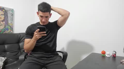 Snapshot of mike3xxx chatting on October 2025 02:04:02 AM mike3xxx online show from October 2025 02:04:02 AM