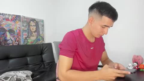 Snapshot of mike3xxx chatting on December 2025 01:58:01 AM mike3xxx online show from December 2025 01:58:01 AM