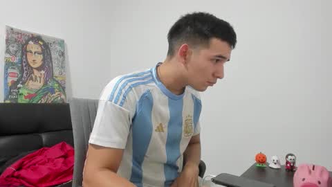 Snapshot of mike3xxx chatting on December 2025 11:31:02 PM mike3xxx online show from December 2025 11:31:02 PM