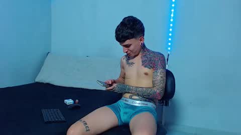 Snapshot of mike777jr chatting on February 2025 04:36:02 PM Mike IMDEPENDIENT MODEL online show from February 2025 04:36:02 PM