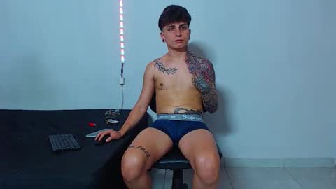 Snapshot of mike777jr chatting on October 2025 03:53:01 PM Mike IMDEPENDIENT MODEL online show from October 2025 03:53:01 PM