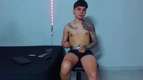 Snapshot of mike777jr chatting on November 2025 02:11:01 PM Mike IMDEPENDIENT MODEL online show from November 2025 02:11:01 PM