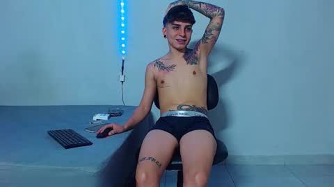 Snapshot of mike777jr chatting on November 2025 02:08:01 PM Mike IMDEPENDIENT MODEL online show from November 2025 02:08:01 PM