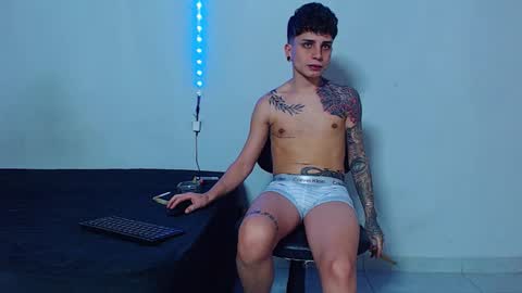 Snapshot of mike777jr chatting on December 2025 02:16:02 AM Mike IMDEPENDIENT MODEL online show from December 2025 02:16:02 AM