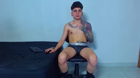 Mike IMDEPENDIENT MODEL online show from February 2026 05:04:01 AM