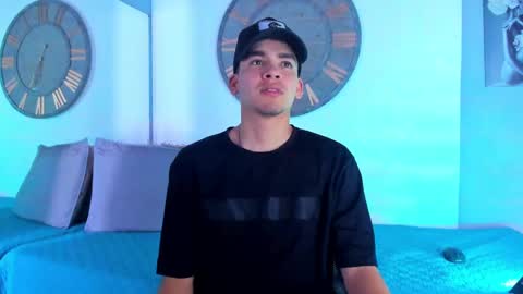 Mike 0233 online show from January 2025 04:02:01 AM