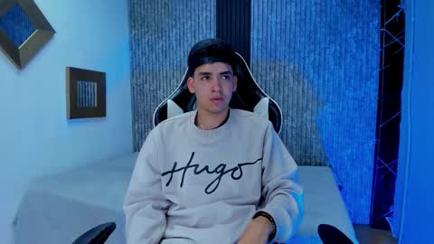 Mike 0233 online show from December 2025 03:58:02 AM