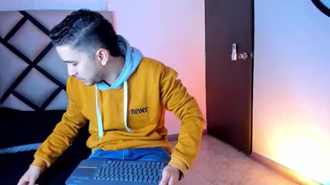 Mike  online show from November 2025 11:45:01 AM