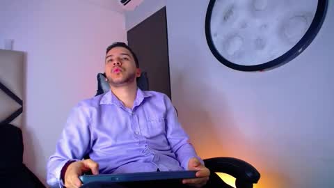 Mike  online show from December 2025 11:49:02 AM