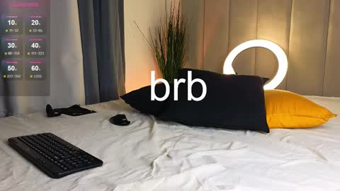 Snapshot of mike___magic chatting on February 2025 04:02:01 PM Mike Magic online show from February 2025 04:02:01 PM