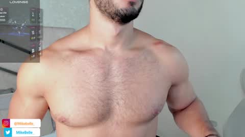 Snapshot of mike_belle chatting on January 2025 10:55:01 PM Mike Belle online show from January 2025 10:55:01 PM