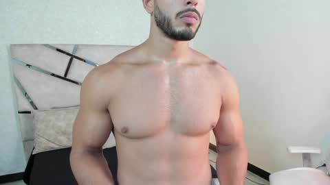 Snapshot of mike_belle chatting on February 2025 10:21:01 PM Mike Belle online show from February 2025 10:21:01 PM