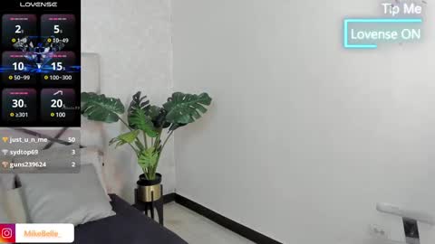 Snapshot of mike_belle chatting on March 2025 12:00:01 AM Mike Belle online show from March 2025 12:00:01 AM