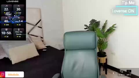 Snapshot of mike_belle chatting on September 2025 08:01:01 PM Mike Belle online show from September 2025 08:01:01 PM