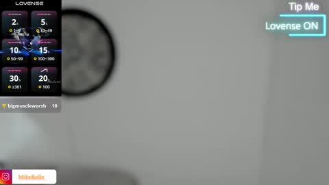 Snapshot of mike_belle chatting on November 2025 07:52:02 PM Mike Belle online show from November 2025 07:52:02 PM