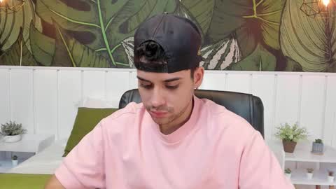 Snapshot of mike_montoya chatting on November 2025 03:33:02 PM Mike Montoya online show from November 2025 03:33:02 PM