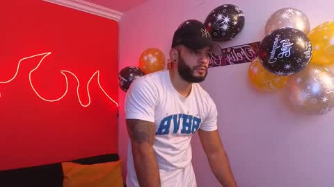 Snapshot of mike_savage3 chatting on February 2026 12:23:01 PM Mike online show from February 2026 12:23:01 PM