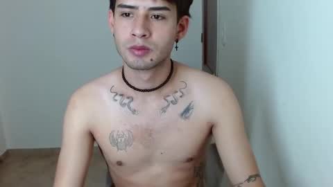 mike_smith03 online show from April 2026 04:52:01 PM