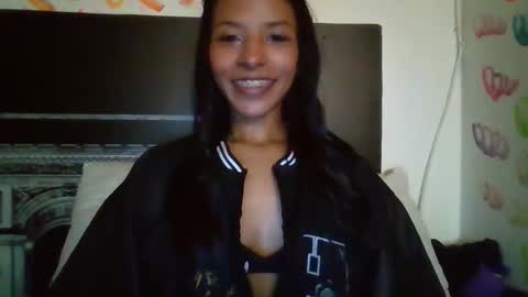 MAITE  MIKE  Sometimes Im with the boy in camera online show from November 2025 09:06:02 AM