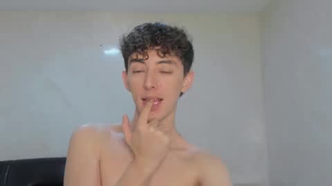 Mikebelf4 online show from November 2025 12:31:01 AM