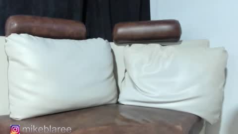 Snapshot of mikeblaree chatting on November 2025 04:12:01 AM mikeblaree online show from November 2025 04:12:01 AM