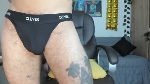 Snapshot of mikee_scooth chatting on December 2024 06:22:01 AM mikee_scooth online show from December 2024 06:22:01 AM