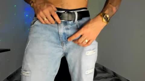 mikee_scooth online show from February 2026 06:26:02 PM