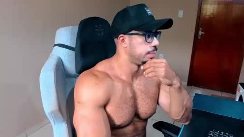 Snapshot of mikehotk chatting on November 2025 07:15:02 PM mikehotk online show from November 2025 07:15:02 PM