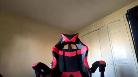 Snapshot of mikeiron126150 chatting on October 2025 09:37:01 PM mikeiron126150 online show from October 2025 09:37:01 PM