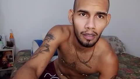 mikeking_leandroking online show from December 2025 05:52:02 PM