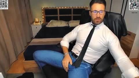 Mike    online show from December 2024 12:08:02 PM