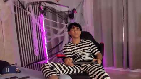 mikey_banji online show from October 2025 01:01:02 PM