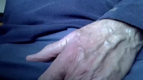 Snapshot of mikeybed chatting on January 2025 02:00:02 PM mikeybed online show from January 2025 02:00:02 PM