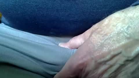 Snapshot of mikeybed chatting on March 2025 09:23:02 AM mikeybed online show from March 2025 09:23:02 AM