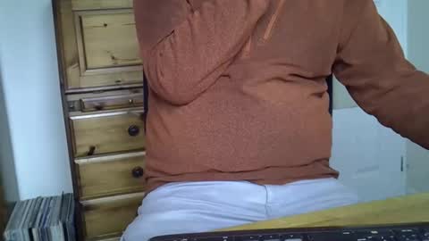 Snapshot of mikeybed chatting on November 2025 09:41:01 AM mikeybed online show from November 2025 09:41:01 AM