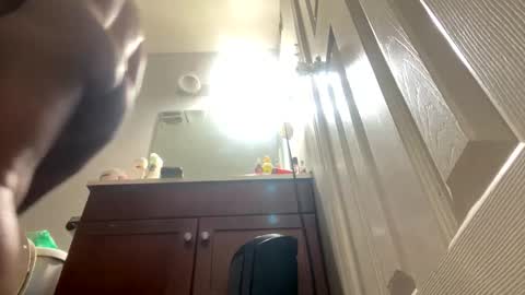 Snapshot of mikeyblunt chatting on March 2025 12:48:02 PM mikeyblunt online show from March 2025 12:48:02 PM