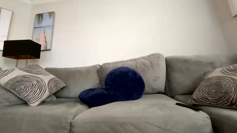 Snapshot of mikeywhite123 chatting on February 2025 01:51:02 PM mikeywhite123 online show from February 2025 01:51:02 PM